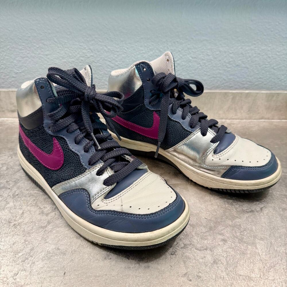 Vintage Nike Women's Court Force High Size 7.5